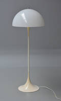 Verner Panton. Panthella standerlampe 