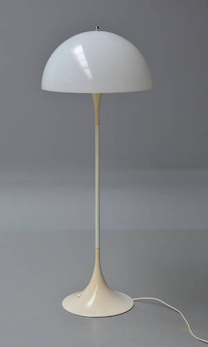 Verner Panton. Panthella standerlampe 