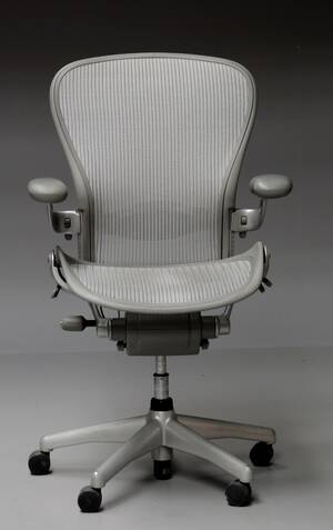 Donald Chadwick  William Stump Multijusterbar kontorstol, model Aeron B 