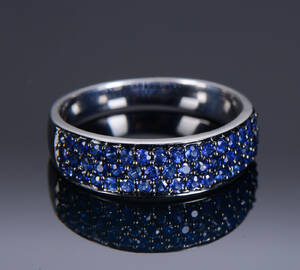 Safirring, 14 kt hvidguld, 0.85 ct.