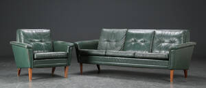 Tre-pers. sofa samt lænestol, læder, 1960erne 2