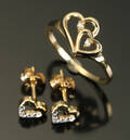 Guldring og ørestikker i 8 kt. guld 2 Denne vare er sat til omsalg under nyt varenummer 4045950