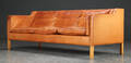 Stouby. Tre-pers. sofa model Eva, cognacfarvet læder