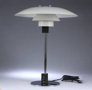 Poul Henningsen. PH 43 bordlampe  Denne vare er sat til omsalg under nyt varenummer 4841125