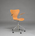 Arne Jacobsen. Kontorstol model 3207