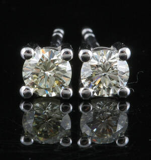 Earrings in 18k set with brilliant cut diamonds 0.50 ct This lot has been put up for resale under the new lot no. rnrn4102351