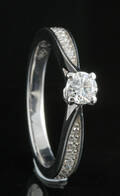 Ring in 18k set with brilliant cut diamonds 0.51 ct  This lot has been put up for resale under the new lot no. 4118647