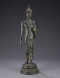 Buddha figur af patineret bronze
