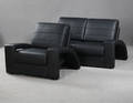 Sofasæt. To-pers. sofa samt hvilestol, sort læder 2