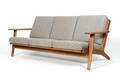 Hans J. Wegner. Tre-pers. sofa model GE-2903, egetræ