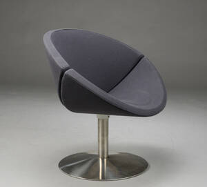  Peter Hjort Lorentzen og Johannes Foersom. Lænestol, model Apollo