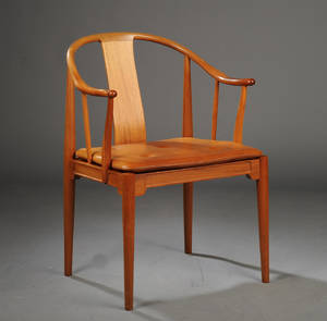Hans J. Wegner 1914-2007. Armstol Kinastolen af mahogni