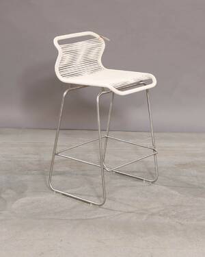 Verner Panton. VP ONE barstol i farven Hvid