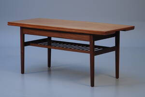 Dansk møbelproducent. Sofabord i teak 