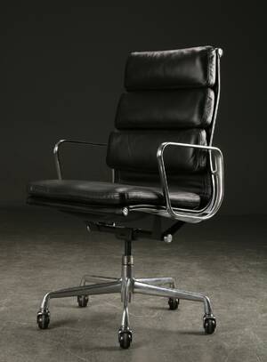 Charles Eames. Soft Pad kontorstol, læder Denne vare er sat til omsalg under nyt varenummer 4903646
