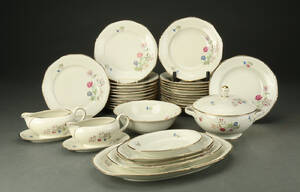 Lyngby Porcelæn. Middagsservice af porcelæn 33