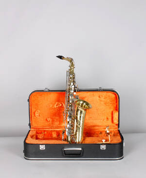 Yangisawa, Saxofon samt saxofonfodral