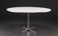 Arne Jacobsen. Cirkulært spisebord 