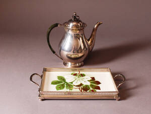 Sølvplet kaffekande Alta samt porcelænsbakke 2