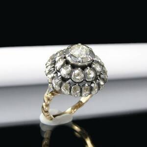 Diamantring in Gold und Silber