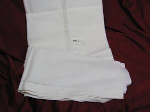 VIT DUK M HÅLSÖM L 285 CM