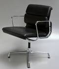 Charles Eames. Soft Pad armstol, model EA-207, sort læder  Denne vare er sat til omsalg under nyt varenummer 4425076