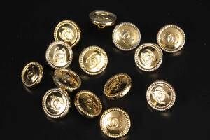 Nye Chanel knapper 14.