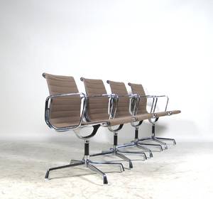 Charles  Ray Eames, Stühle Modell EA 107 von Vitra 4 Die Auktion ist annulliert - siehe Ware 1944494
