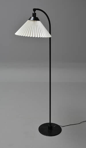 Flemming Agger  Le Klint standerlampe, model 368 