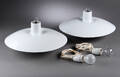 Poul Henningsen. Et par PH4 pendler med skærme af senere hvidlakeret aluminium. 2