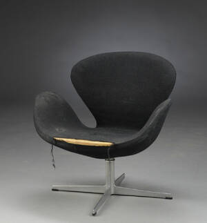 Arne Jacobsen. Lænestolen, Svanen, model 3320 