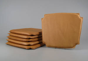 Seks hynder til Hans J. Wegner Y- stol, cognac 6