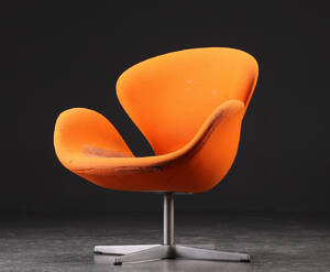 Arne Jacobsen. Lænestol, Svanen, til ompolstring