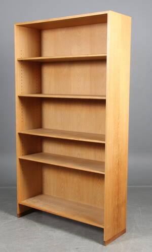 Hans J. Wegner. Reol af egetræ 