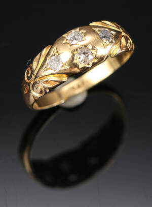 Ring af 18 kt guld med diamanter ca 0.10 ct