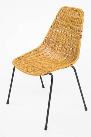 Stuhl mit Rattansitzschale