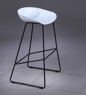 Hay, About a Stool barstol