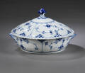 Royal Copenhagen, Musselmalet helblonde lågskål af porcelæn