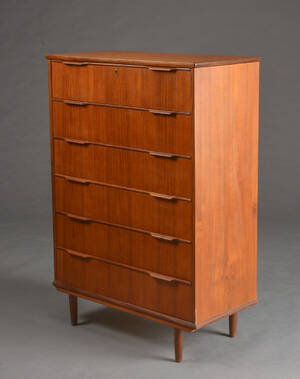 Dansk møbelproducent, høj kommode af teak
