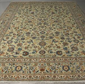 Persisk Kashan. Uld med bomuld. 420 x 310 cm.