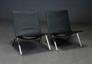 Poul Kjærholm. Et par PK-22 lounge lænestole 2