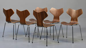 Arne Jacobsen. Sæt på seks Grand Prix stole i valnød, model 3130 6 