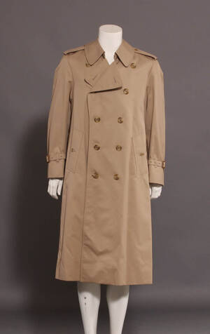 Burberry. Trenchcoat, str. ca. 52 Denne vare er sat til omsalg under nyt varenummer 4432525