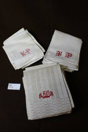 4 4  6 HANDDUKAR