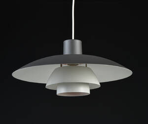  Poul Henningsen. En PH 4-pendel  Denne vare er sat til omsalg under nyt varenummer 4844041