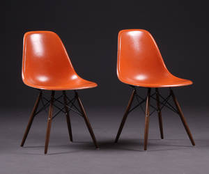 Charles Eames 1907- 1978. Sæt på to skalstole 2