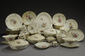 Royal Copenhagen. Frijsenborg dele til spisestel. 81 