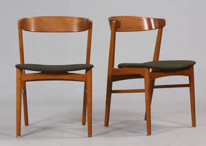 Dansk møbelproducent. Par stole af bøg og teak 2. Denne vare er sat til omsalg under nyt varenummer 5034412