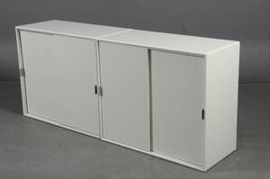 Peter J. Lassen.To Montana moduler. 2