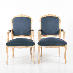 Karmstolar ett par Louis XVI-stil